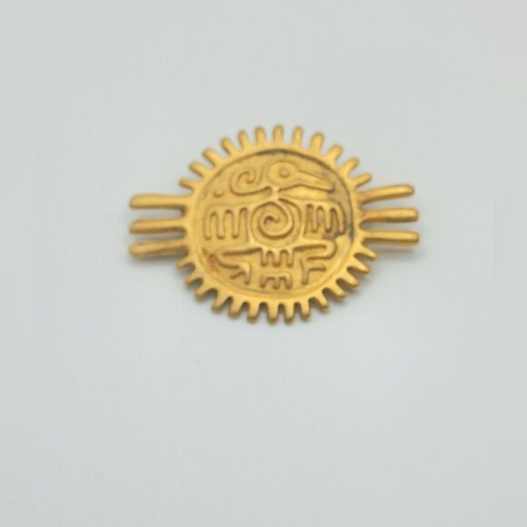 Vintage signed Gold Native thunderbird brooch - Picture 1 of 8